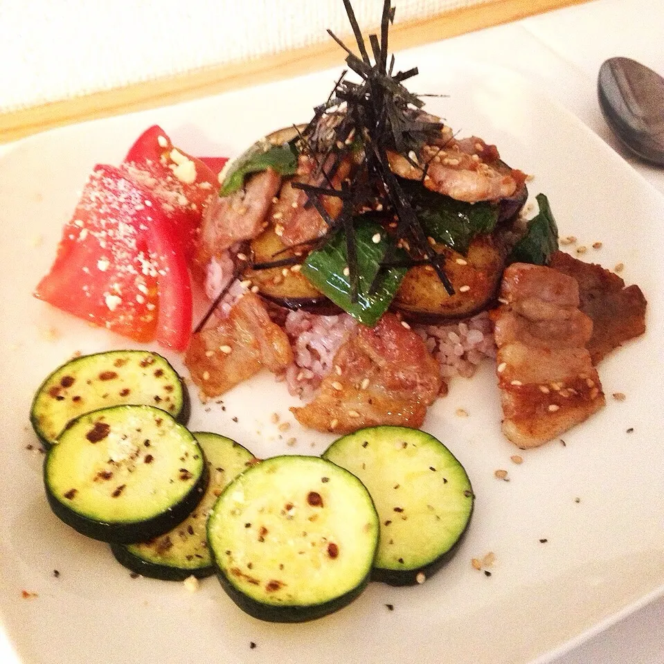 プレートランチ！豚丼！|あんなさん