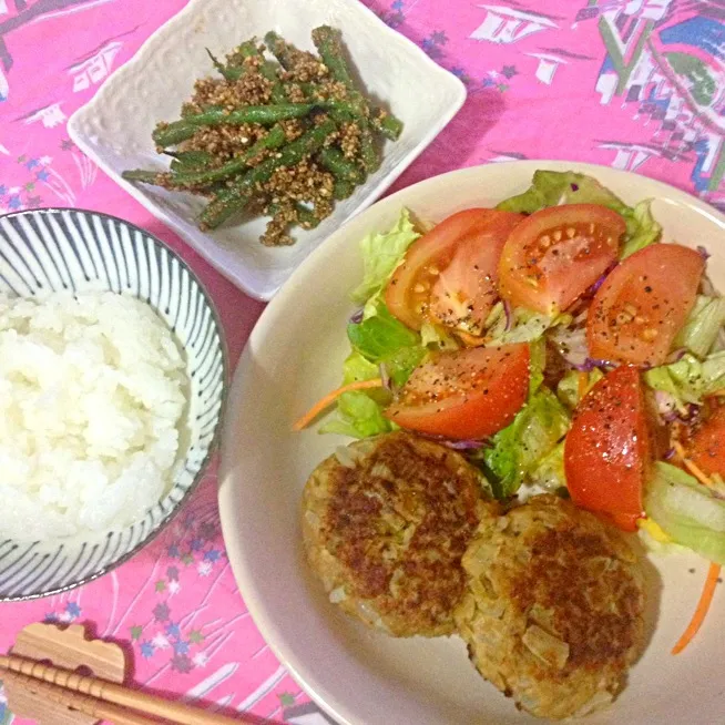 夕ご飯♡ハンバーグとインゲンの胡麻和え|マリナさん