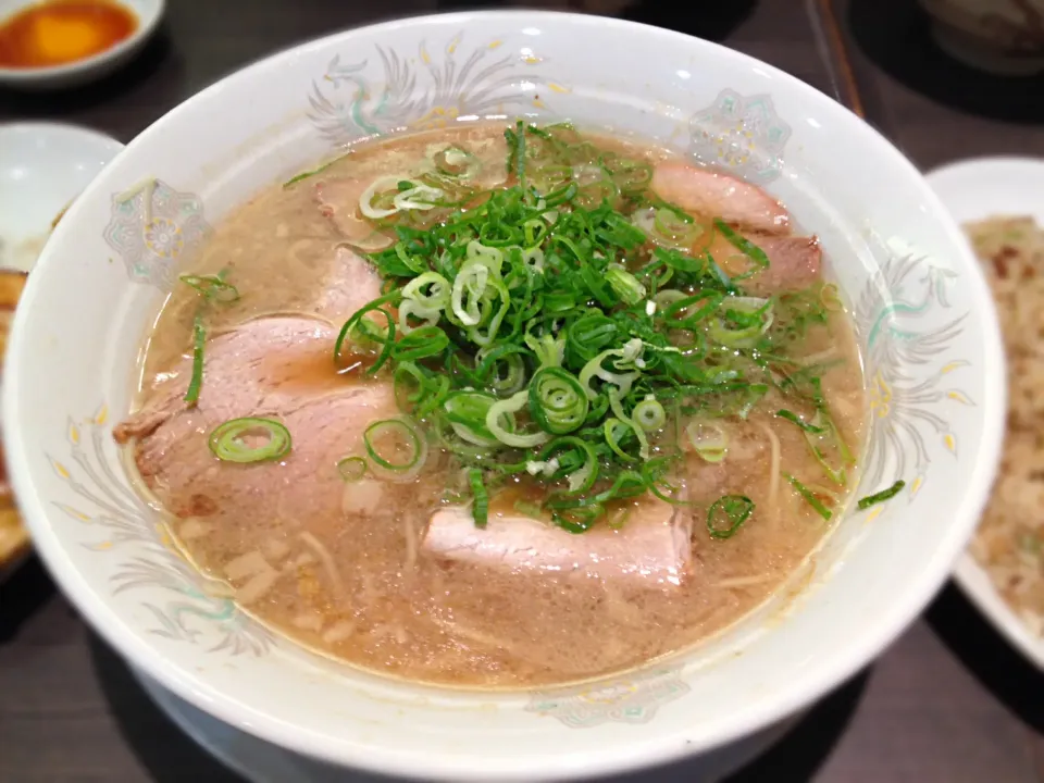 特製豚骨醤油ラーメン（大）🍜|Kojiさん