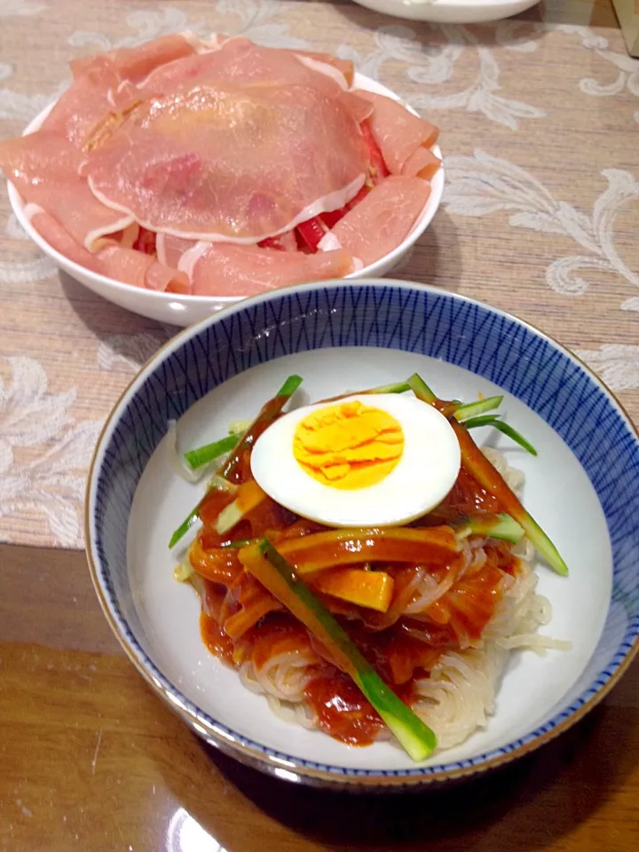 ビビン麺と生ハムサラダ|えみさん