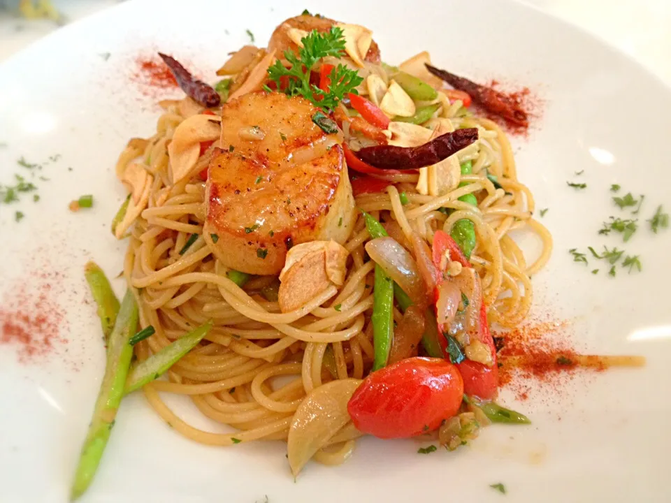 Spaghetti with spicy scallop|mee aphipongさん