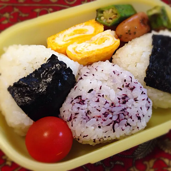 海苔とゆかりのおむすび弁当|もえさん