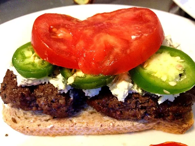 bison burger with goat cheese and jalapenos|Oliviaさん