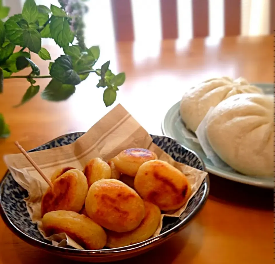 Snapdishの料理写真:今日のおやつ💕 りんさんのおじゃがモチモチ。|うさかめさん