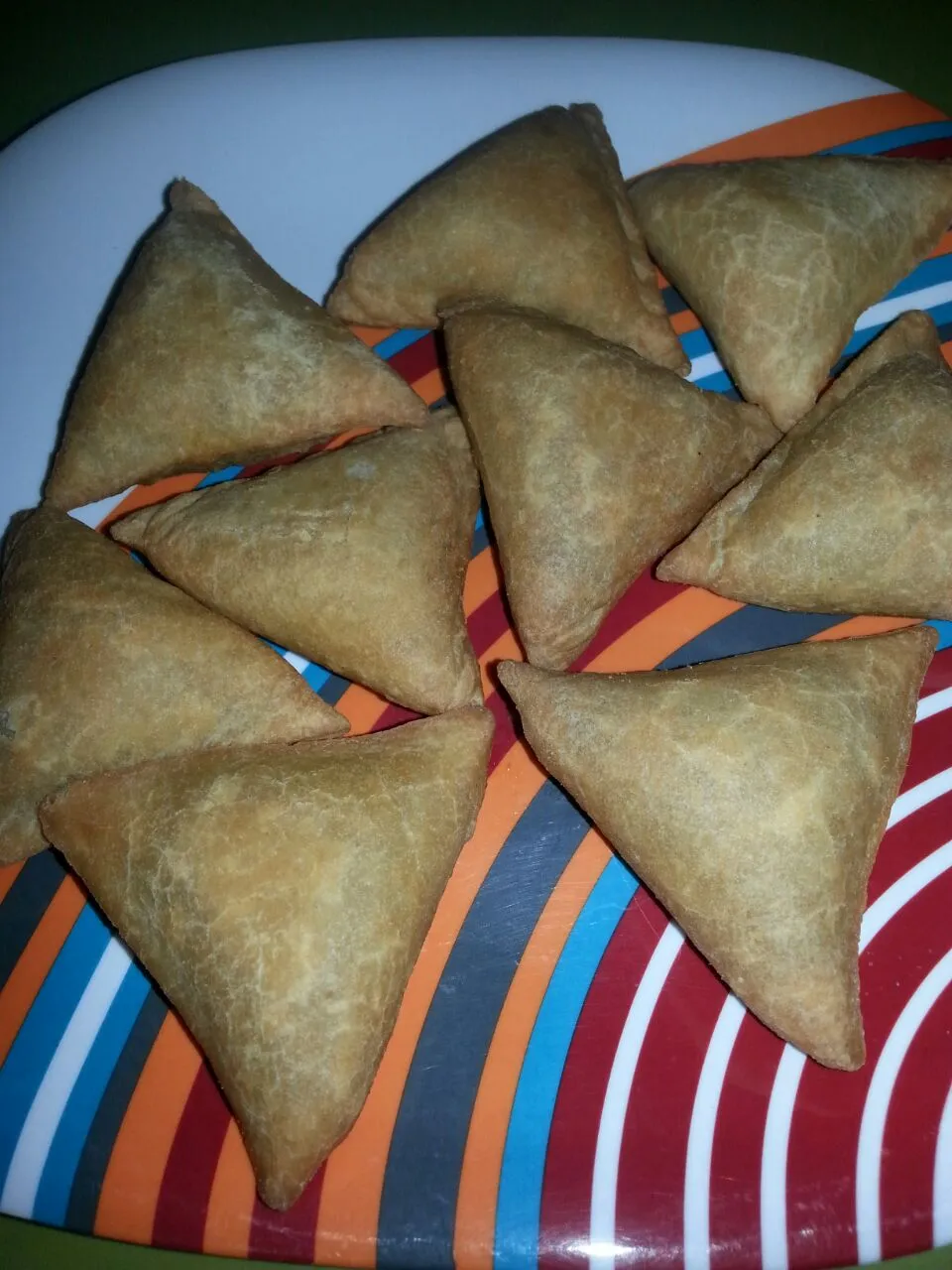 potato and pea samosas.|Polly Gelfusoさん