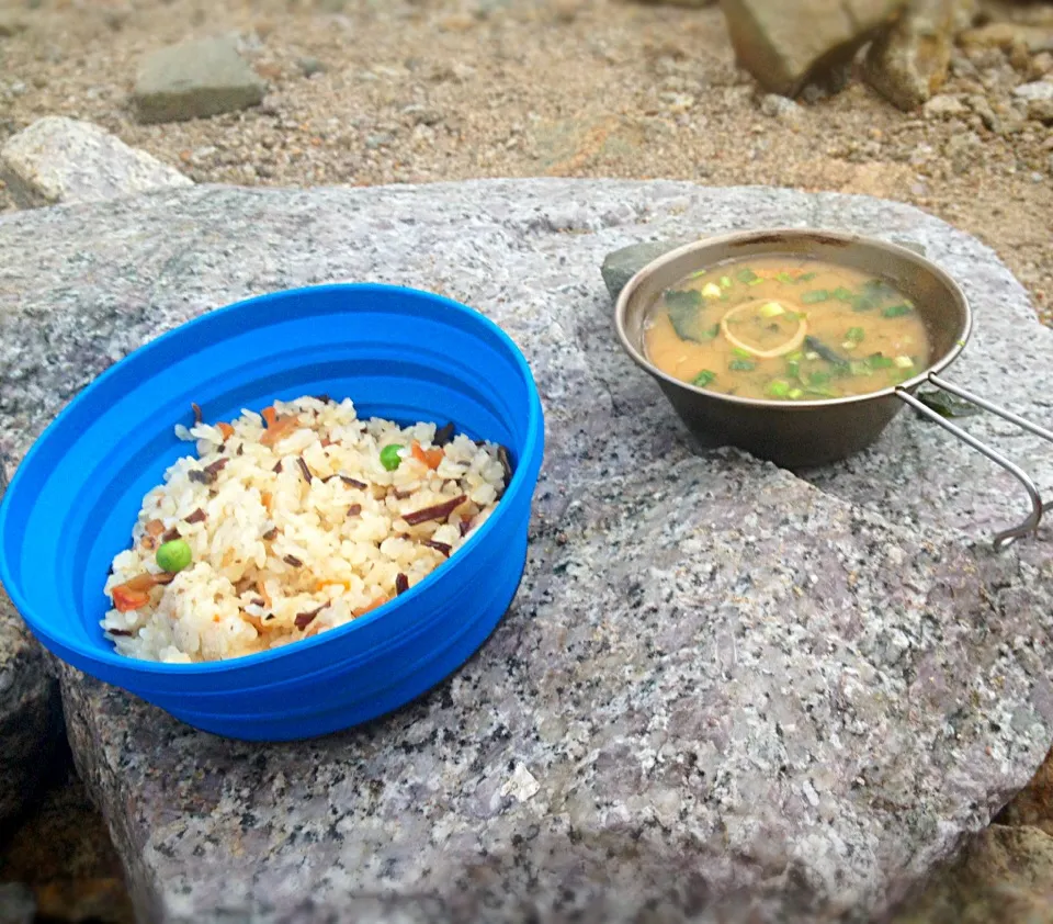 山の朝食|ラー山さん