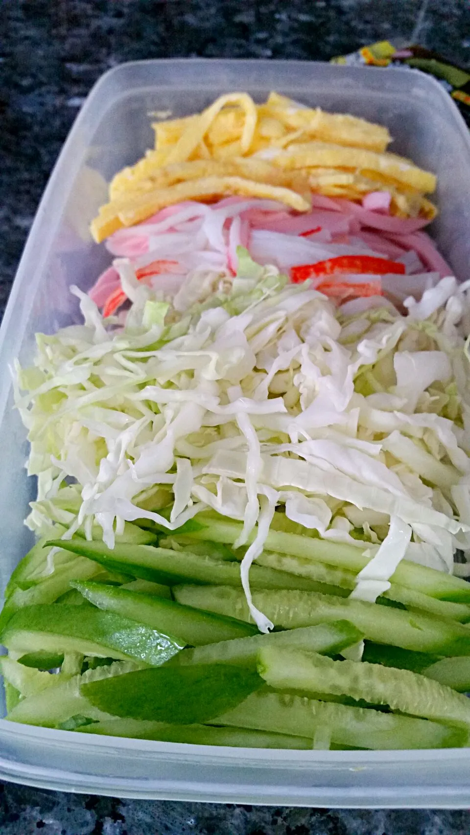 Snapdishの料理写真:冷やし中華 hiyashi chuka toppings|Juliee ~ ジュリーさん