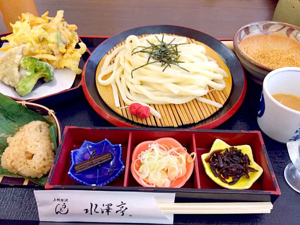 水沢うどんでランチ🍜🍜|かずみさん