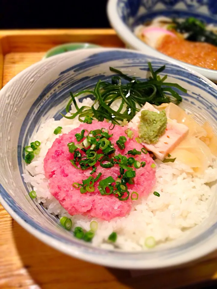 ネギトロ丼と小うどん|石田尚之さん