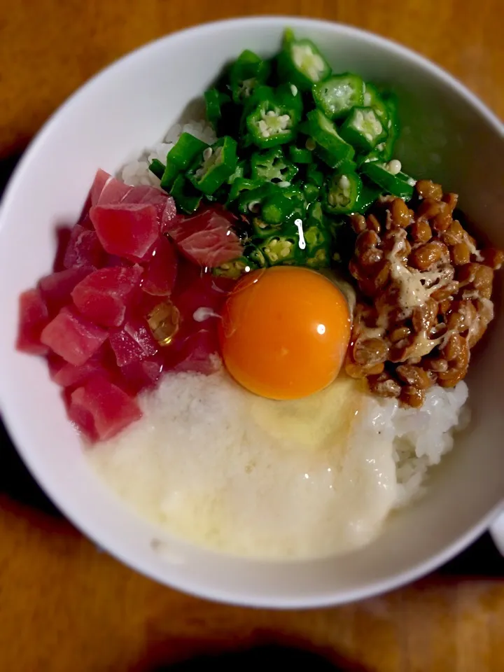 O戸屋インスパイア 夏のスタミナねばねば丼|いくみんさん