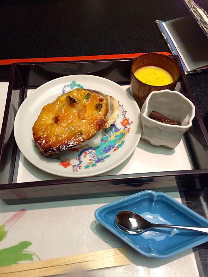 Snapdishの料理写真:指宿温泉 あわび素味噌焼き( ´ ▽ ` )ﾉ|エリックさん