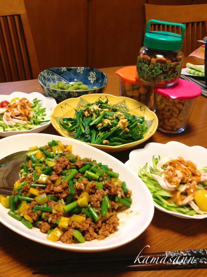 Snapdishの料理写真:ニンニクの茎と挽肉の炒め物♪ニラ玉など、ちゅーか〜♪|かまさん