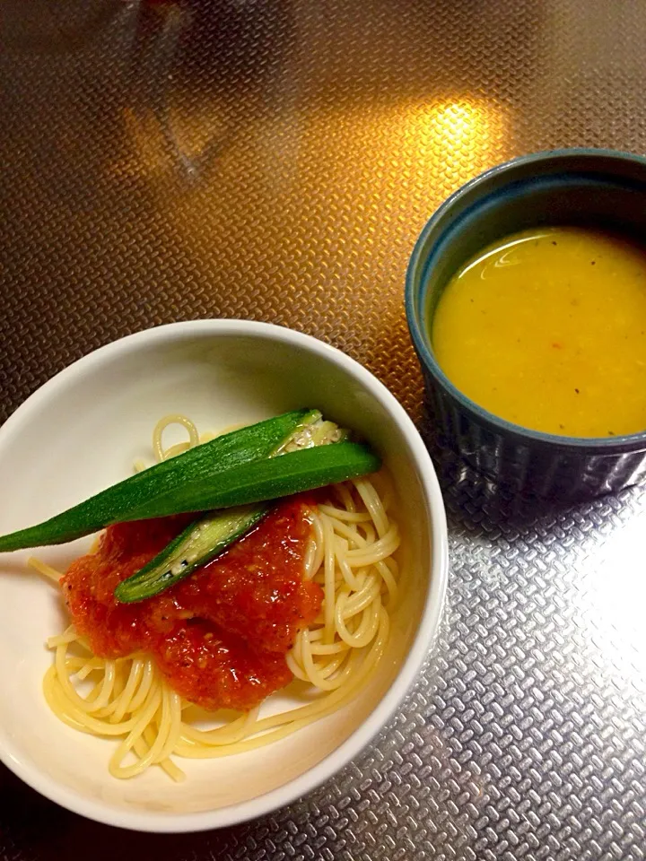 味見多い？ミキサーで作ったトマトバジルソースのパスタとカボチャスープ✨|晃さん