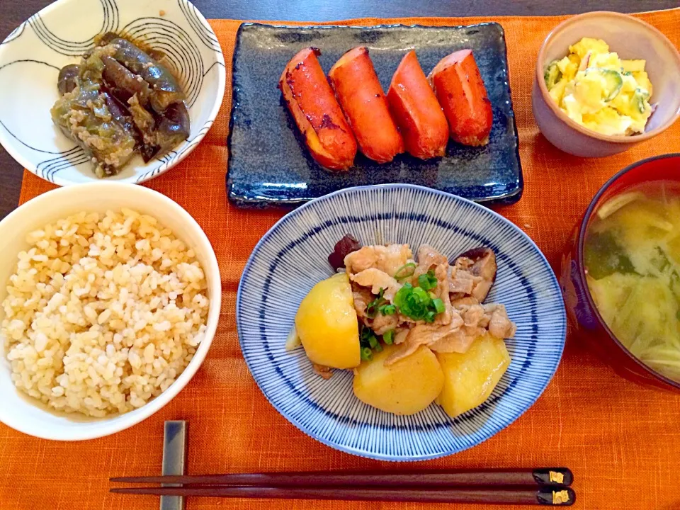 Snapdishの料理写真:塩レモンじゃが豚   茄子の煮浸し   チーズウインナー   ポテトサラダ   味噌汁   玄米|NAKATAさん