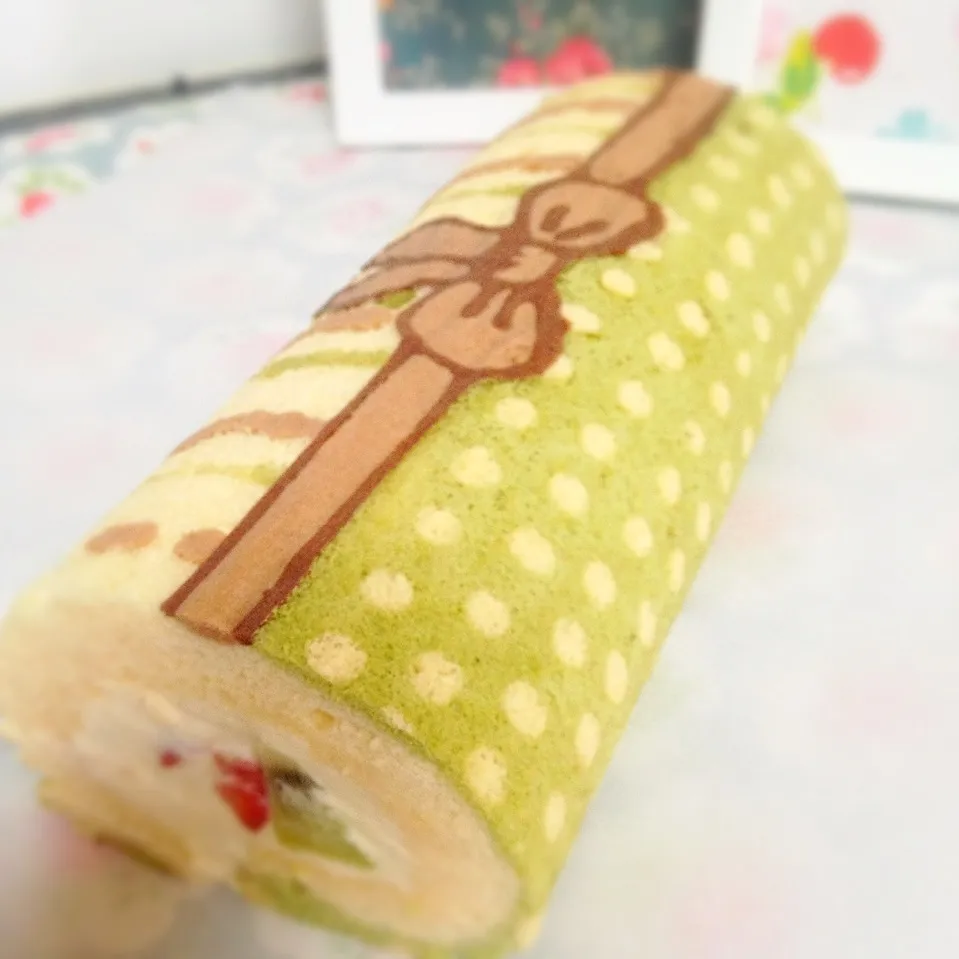 Snapdishの料理写真:Swiss roll - stripy dot ribbon|Chibiko's Kitchenさん