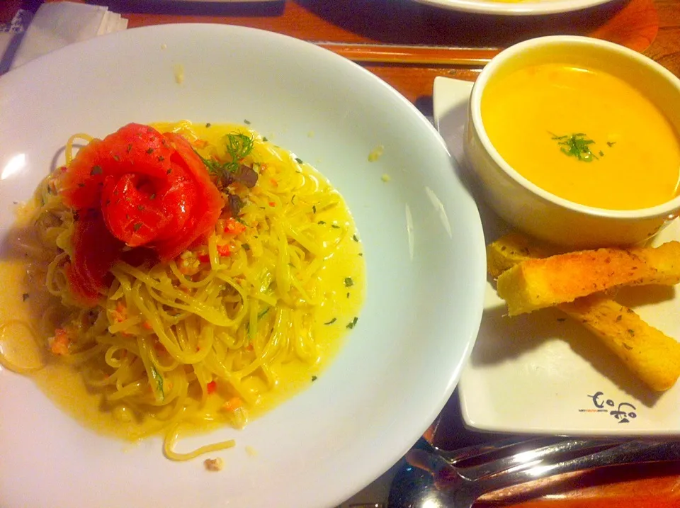 Spaghetti smoked salmon|skyblueさん