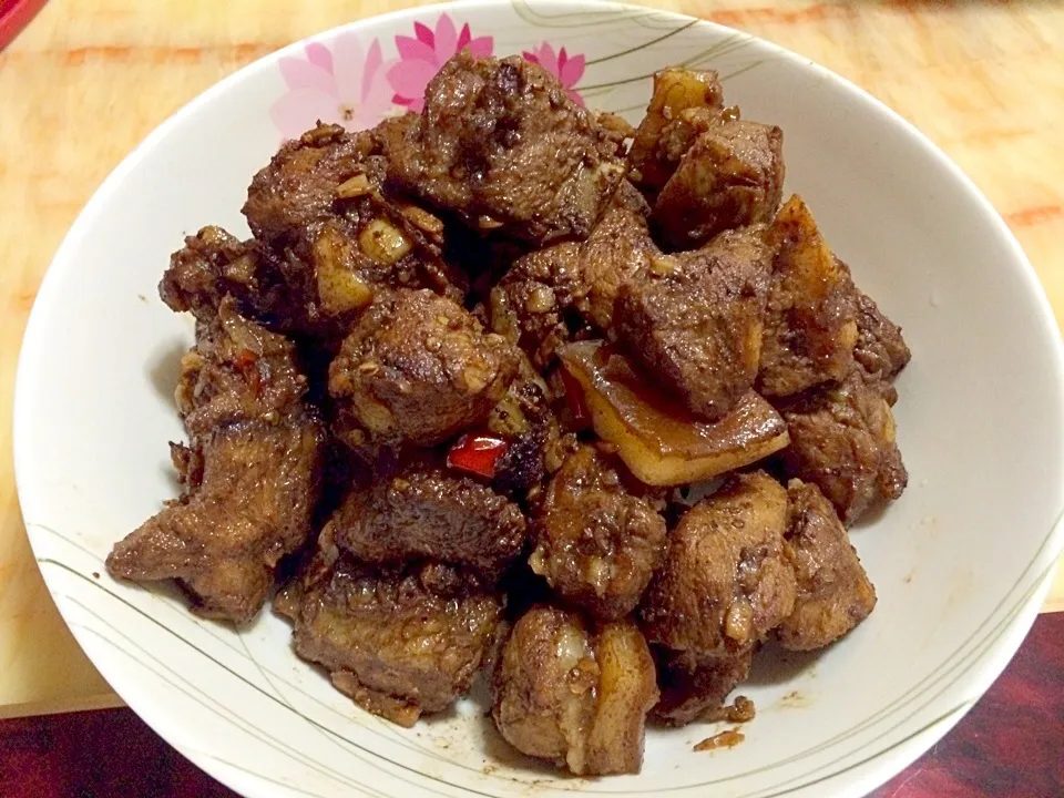 Snapdishの料理写真:Adobong Baboy na tuyo (Phil.Food)|Maribeth Trinidad Nakamuraさん