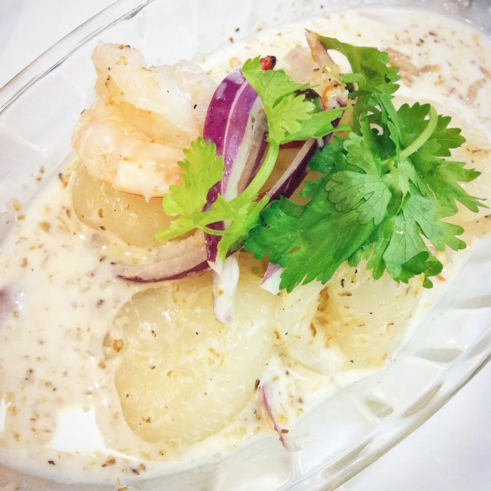 Rambutan w roasted coconut dressing|Eat in Thaiさん