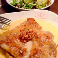 Snapdishの料理写真:チキンのクリームソースマスタード添え #チキン|あびさん