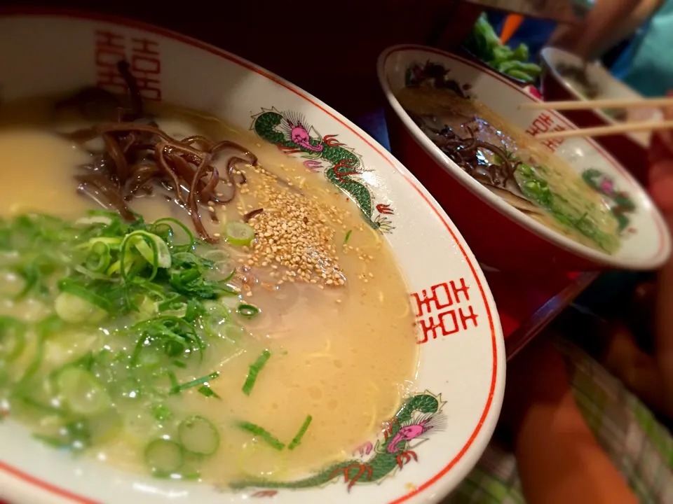 中洲の屋台でラーメン食っちゃいました…。博多は人を…満腹にする！！|食キングさん