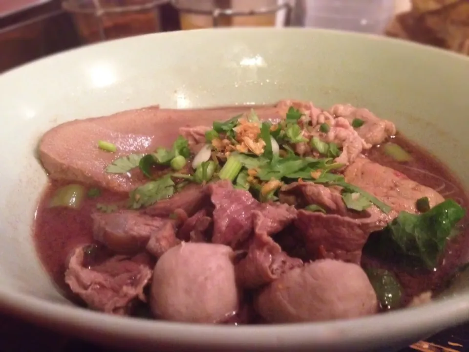 beef boat noodle with ox tongue|Cloudy Gさん