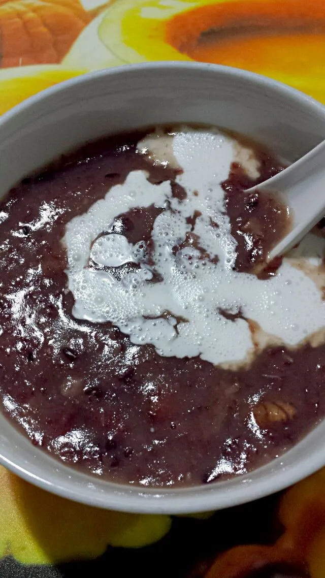 Snapdishの料理写真:黑米养生粥 (not Malay's Bubur Pulut Hitam 黑糯米糜)|Goh-sanさん