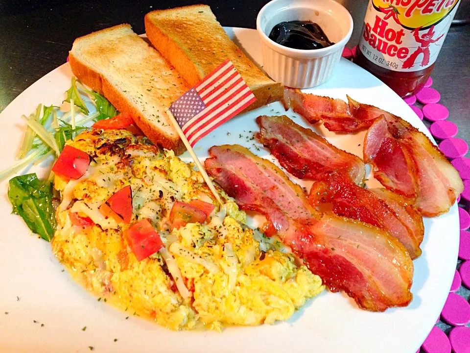 Omlet and Bacon Breakfast🐇|Atsuko Wendyさん