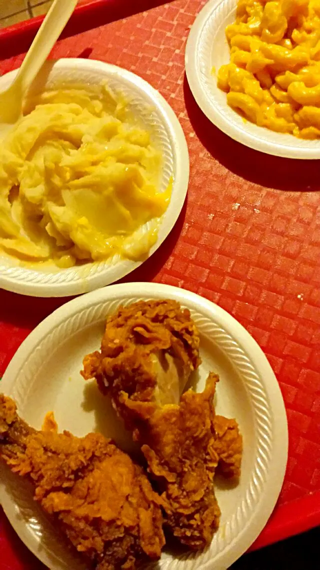 Fried #Chicken my daughter's favorite with her tray #Foodie Jr #Soul|Alisha GodsglamGirl Matthewsさん