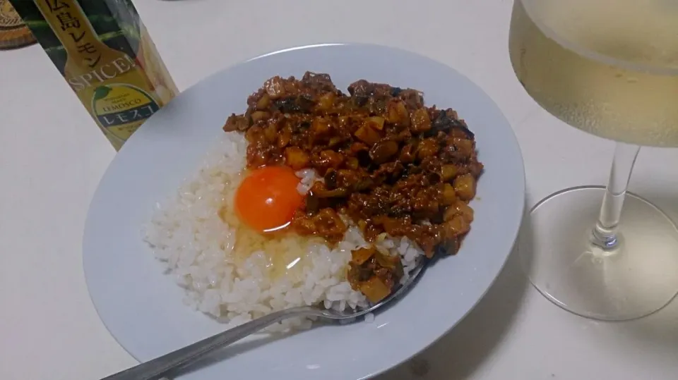 ジャガイモとほうれん草のキーマカレー
(シャンパンとレモスコとともに)|Shinji  Okudaさん