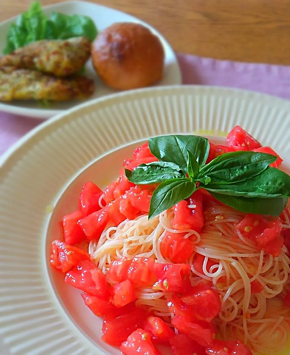 冷製トマトパスタ|ヴェローナのパン屋さんさん