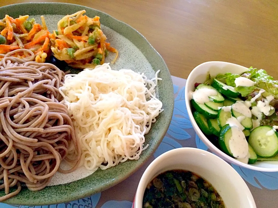 お蕎麦とそうめんでブランチ🍚🍚|かずみさん