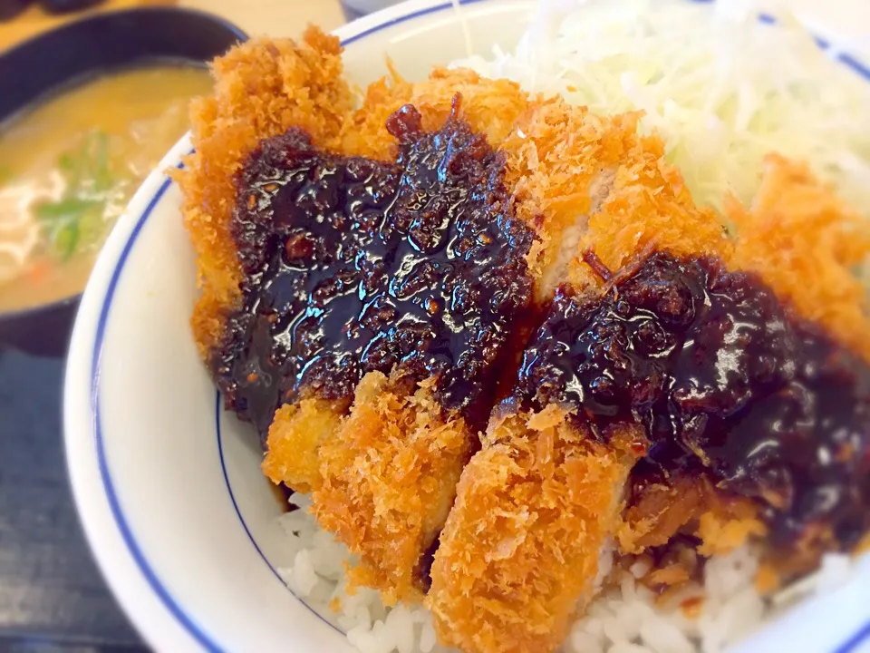 【本日のランチ】

味噌カツ丼。うみゃーでかんわ。|JTKさん