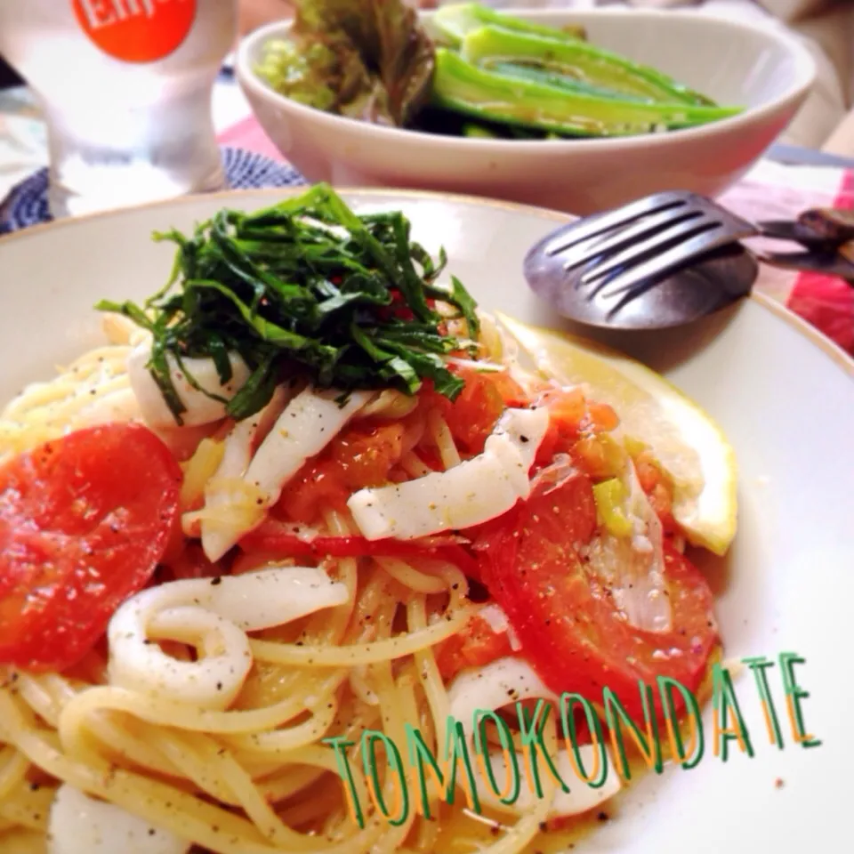 イカとトマトの白ワインバターソースパスタ🍅🐙🍴♡|🇯🇵ともこちゃん。さん