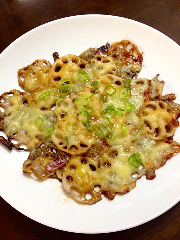 Tomoko Itoさんの料理 レンコンキンピラ風味のカリカリチーズ❤️|ちぃさん