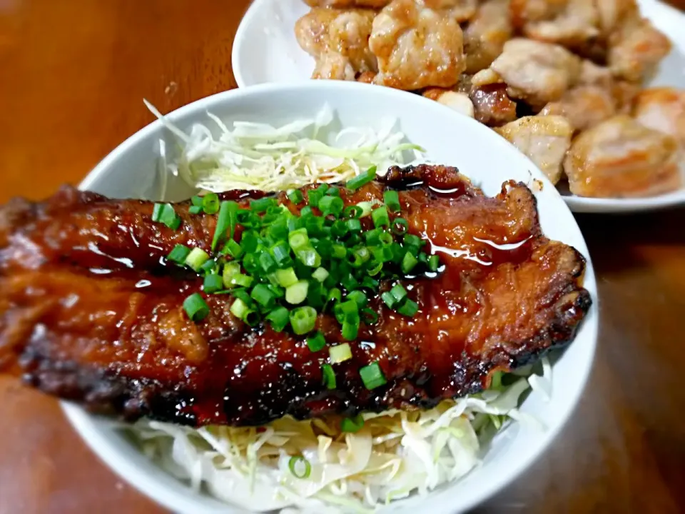 サンマ蒲焼き丼と唐揚げ|Tsugumi Saitoさん