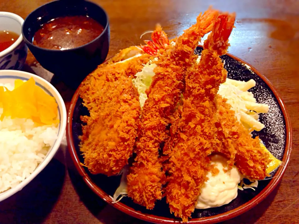 エビフライ定食 メンチカツ追加|流線形さん