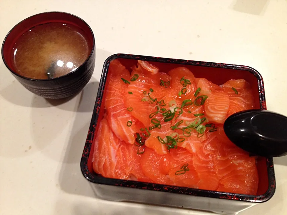 Snapdishの料理写真:Salmon Don|Renee Limさん