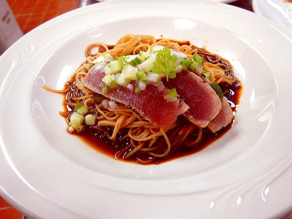 Peppered Tuna with Daikon Salsa & Cucumber Sorbet|Woo J. Parkさん