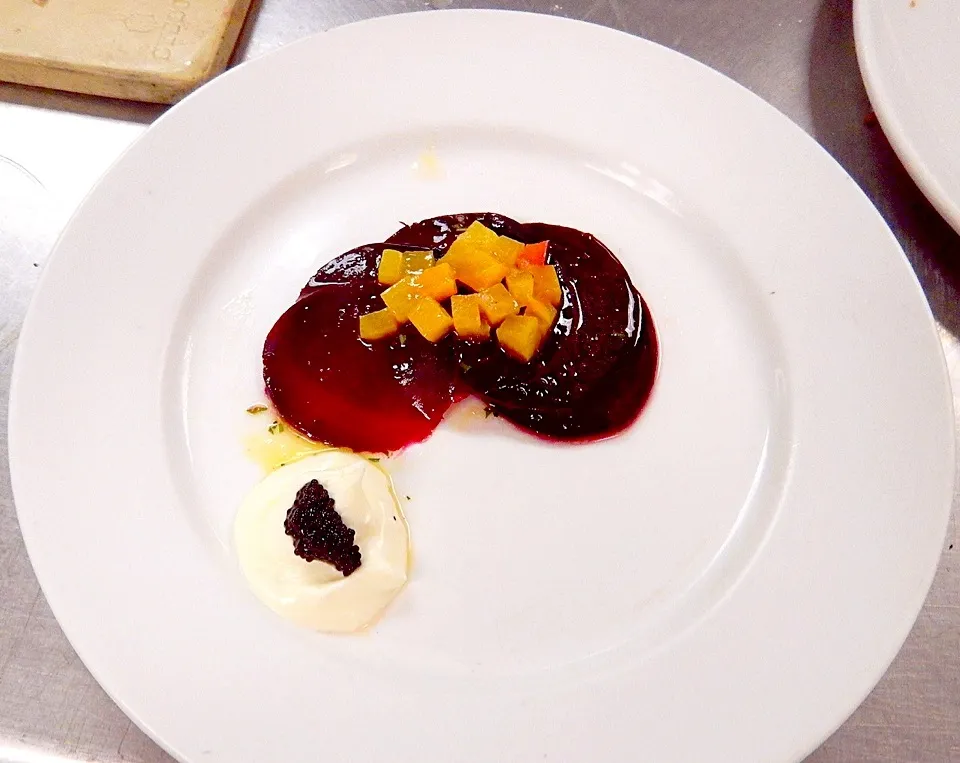 Beet Carpaccio with Vodka Aspic & Caviar|Woo J. Parkさん