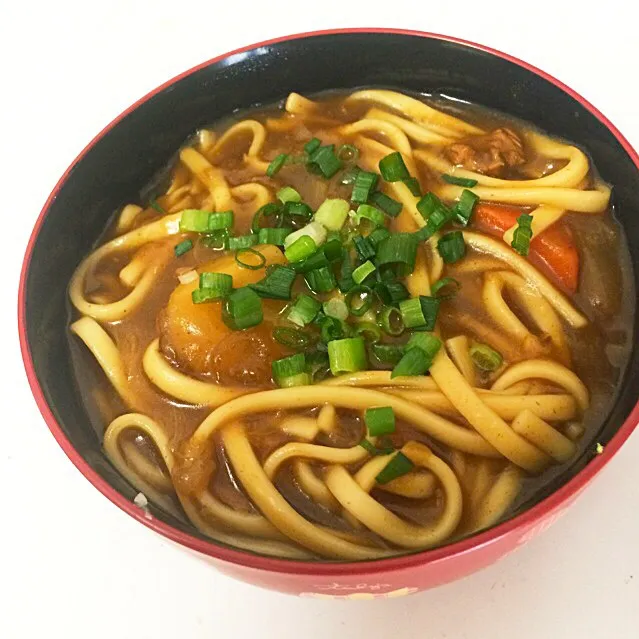 余ったカレーをアレンジ♪お手軽カレーうどん|UNI©さん