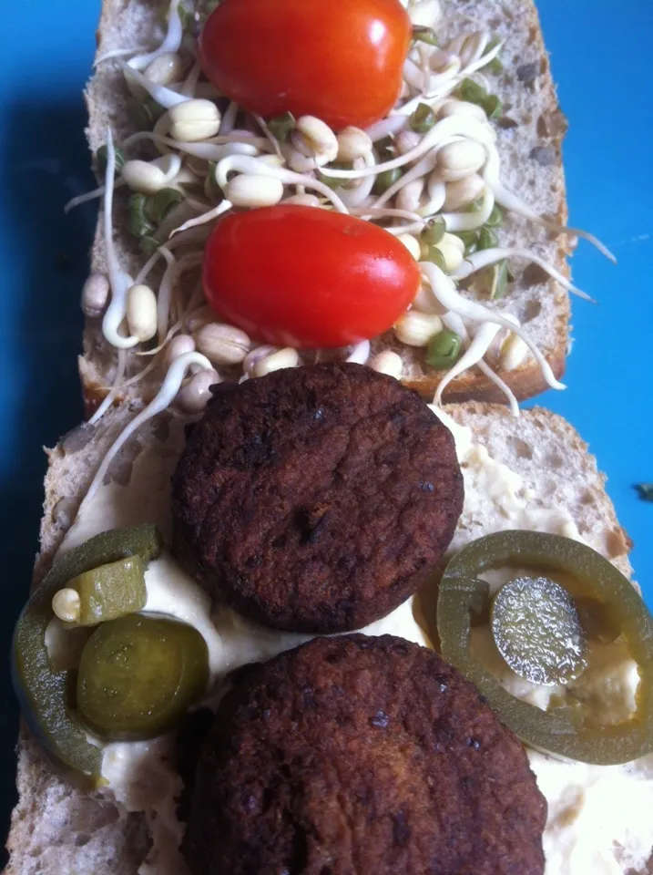 Falafel & houmous roll|Nick Hiderさん