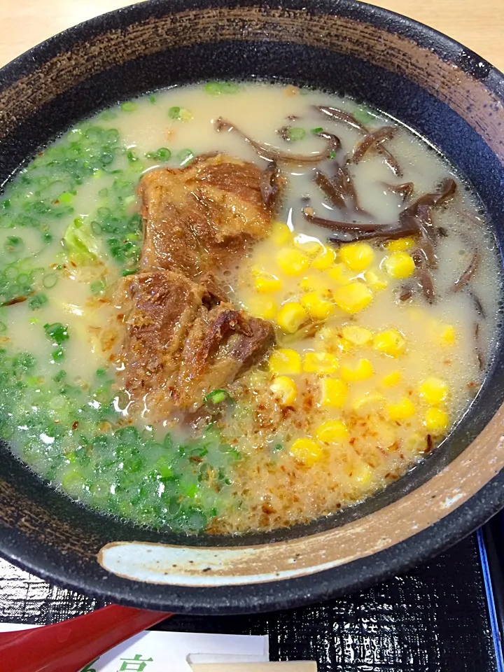 知覧 黒豚ラーメン|エリックさん