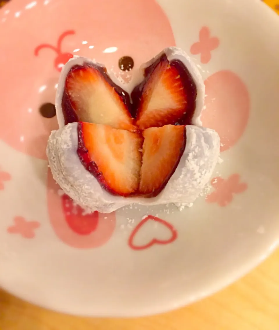 Strawberry Daifuku/いちご大福/ไดฟุกุสตรอเบอร์รี่|SaSaさん