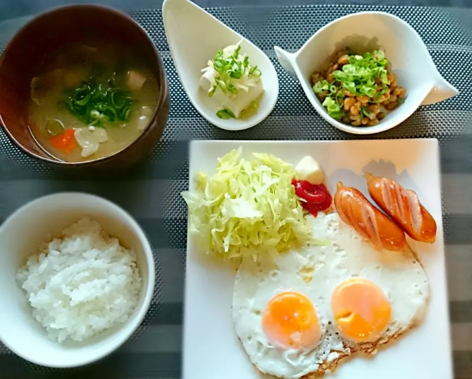 土曜日の朝ご飯🍚🍴|yokoさん