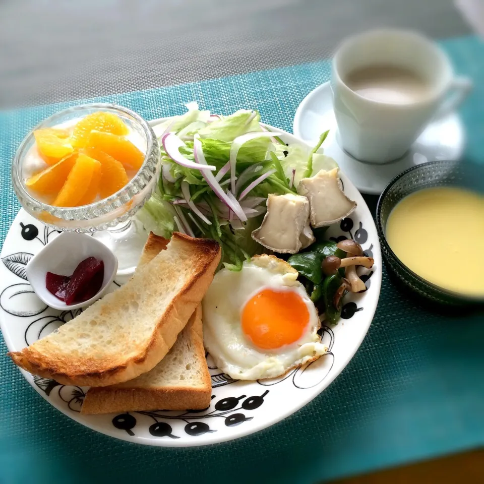 今日の朝ごはん|ぺんぎんさん