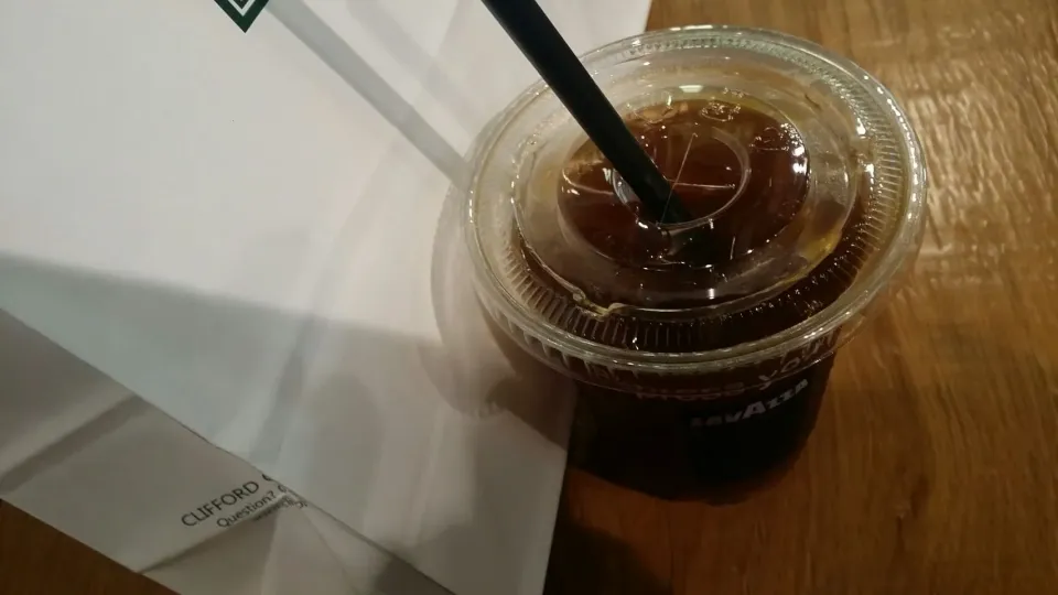 Iced Americano|Lesley Kimさん