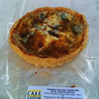 Snapdishの料理写真:caramelized red onion and blue cheese quiche|Michael Witbrockさん