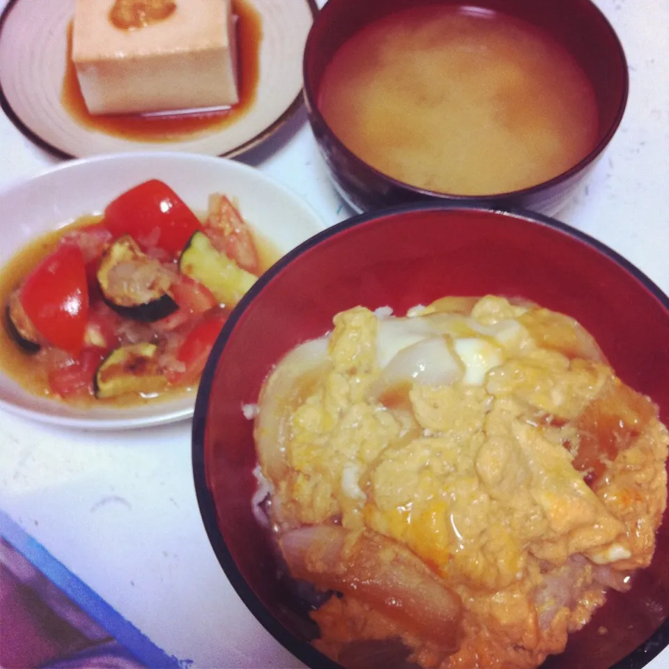 玉子丼とマリネサラダ|さちさん