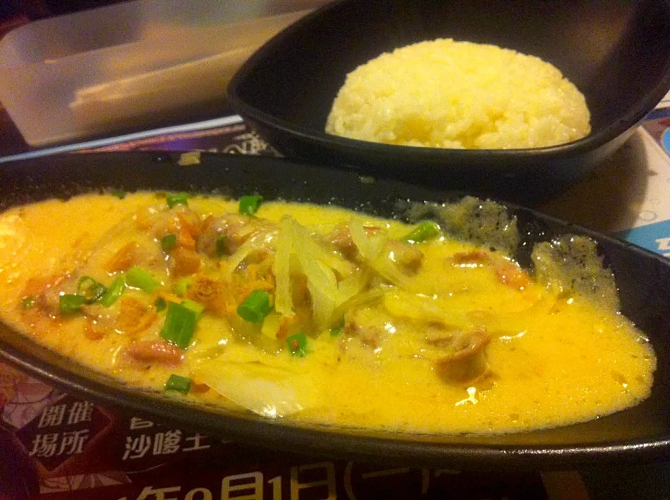 Angus beef slices in white curry (with rice)|skyblueさん