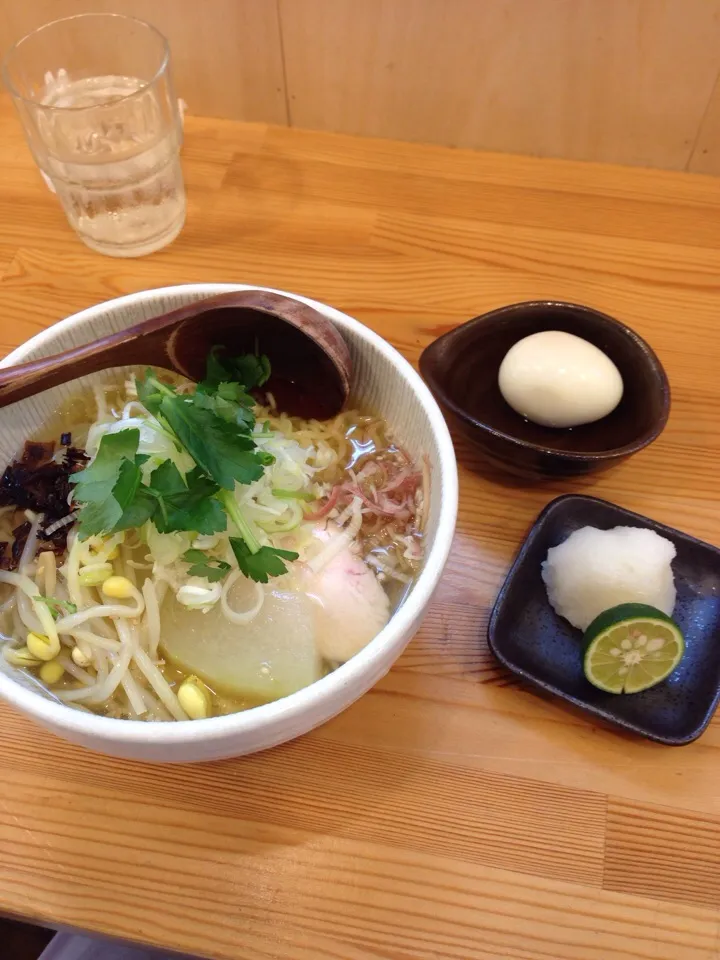 冷やし鶏しおラーメン|こっぷさん